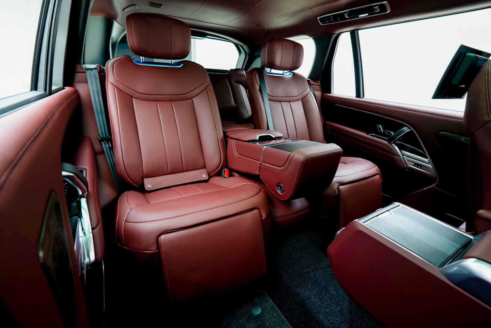 2025 RANGE ROVER P530 AUTOBIOGRAPHY LWB | MAIN DEALER WARRANTY 5 YEARS